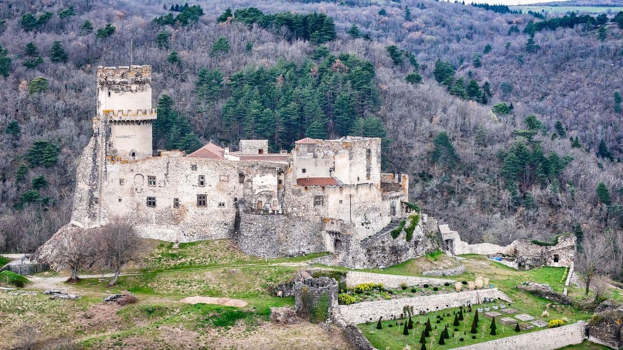 Château de Tournoël dans le Puy-de-Dôme