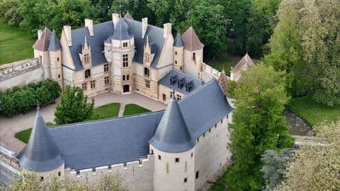 Corps de logis Renaissance du château d'Ainay-le-Vieil